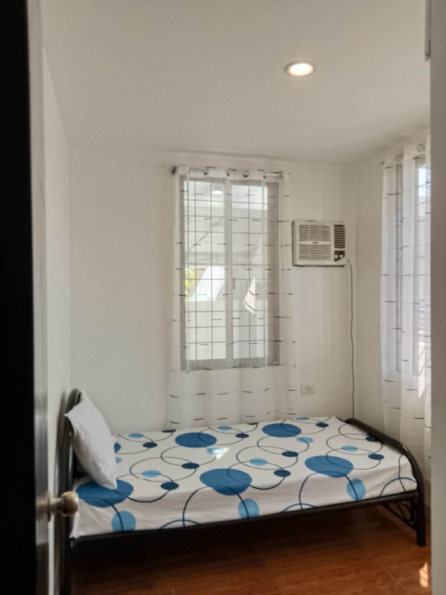 Air-conditioned private room
